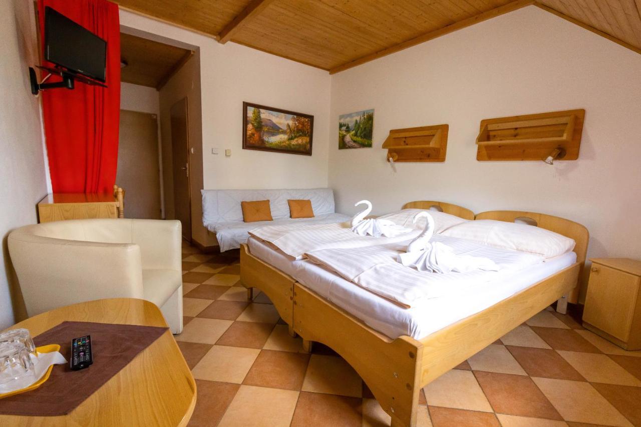 Horsky Hotel Rajska Bouda Malenovice  Ngoại thất bức ảnh
