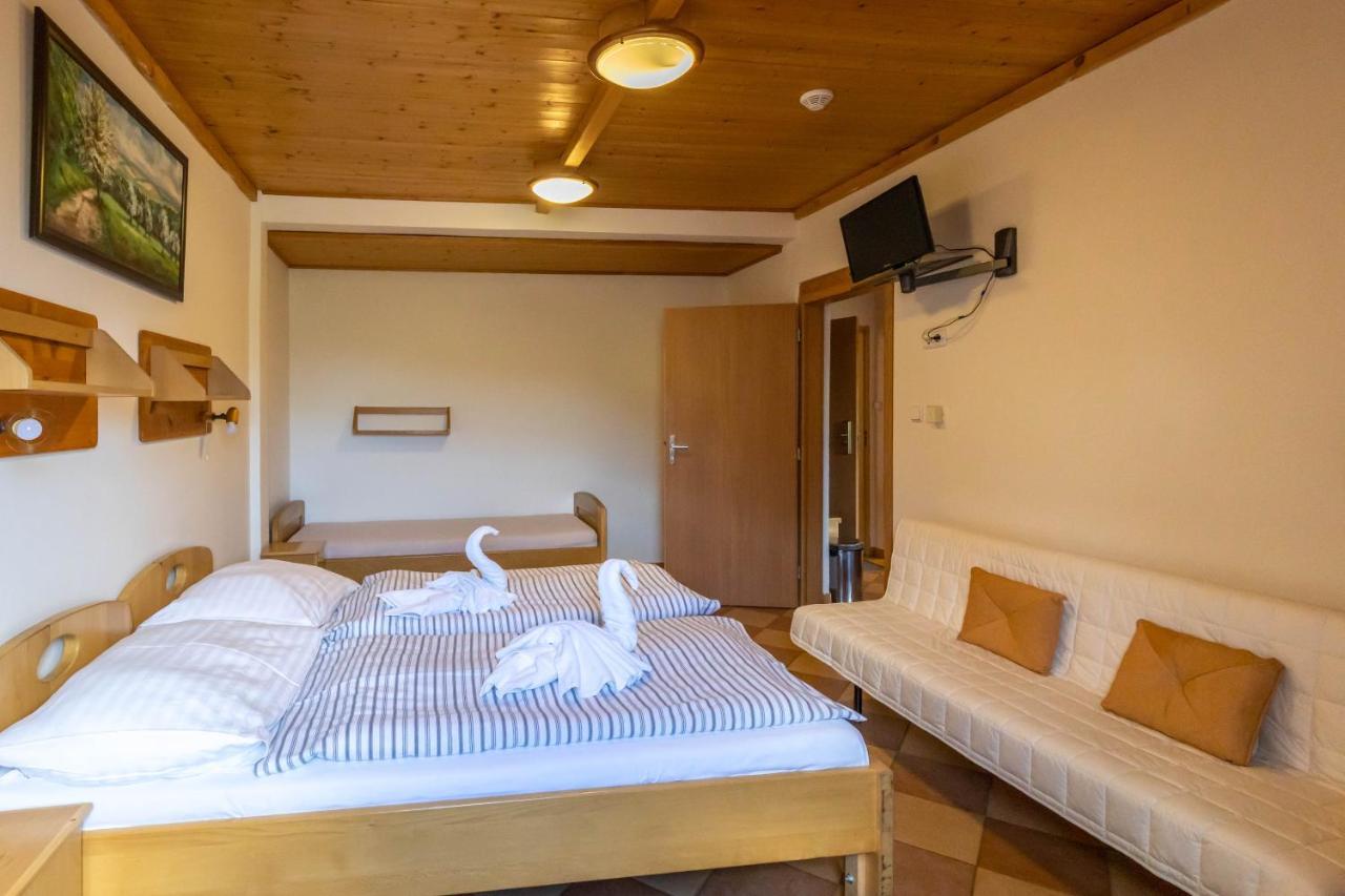 Horsky Hotel Rajska Bouda Malenovice  Ngoại thất bức ảnh